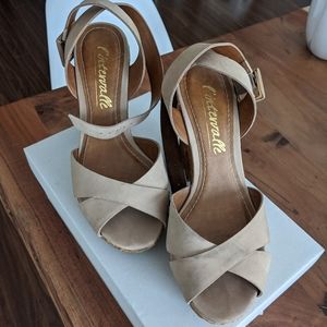 L'intervalle platform taupe sandals